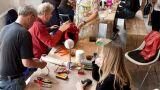 Riparare gli oggetti rotti nei Repair Café