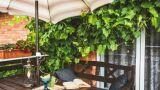 Creare ombra sul balcone senza spendere tanto