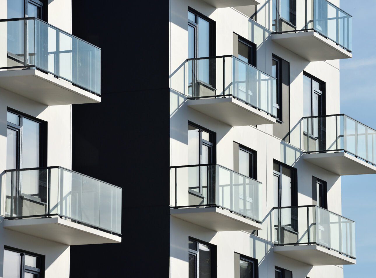 Frontalini dei balconi condominiali: cosa sono e chi si occupa delle spese di manutenzione
