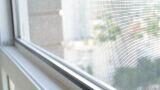 Zanzariere elettrificate a pannello: sicurezza e comfort per l’estate