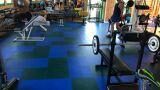 Pavimento in gomma antitrauma per palestra: vantaggi, posa e soluzioni