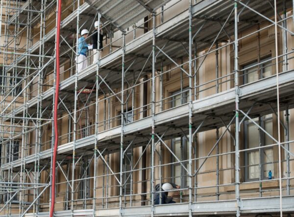 Comunicazione spese per lavori su parti comuni del condominio: scadenze e specifiche tecniche aggiornate